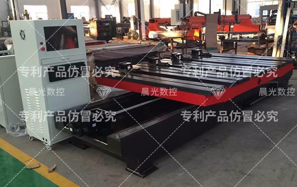  操作沖床自動沖料機(jī)時應(yīng)該注意什么？